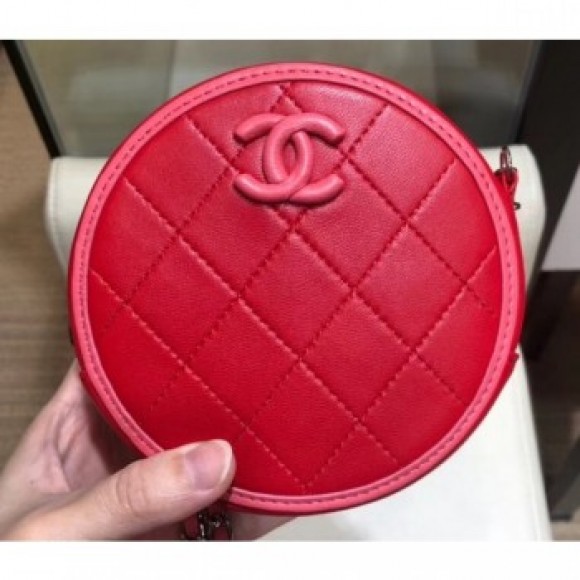 Chanel Lambskin Round Clutch With Chain Bag AP0060 Red 2019 AQ02181 Chanel Lambskin Round Clutch With Chain Bag AP0060 Red 2019 AQ02181