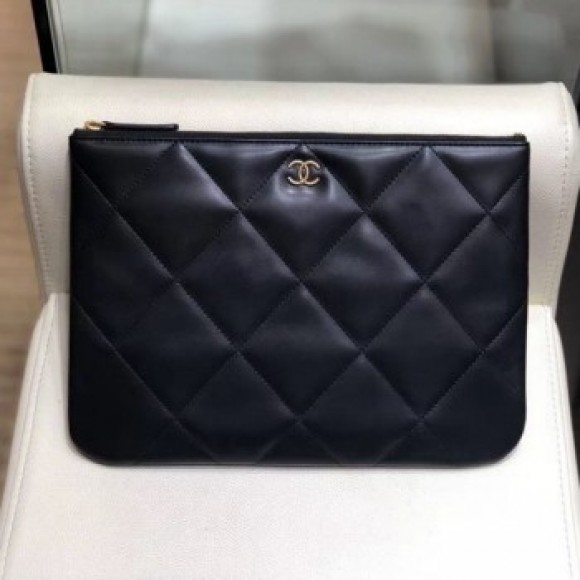 Chanel Quilted Lambskin 19 Pouch A86088 Black 2019 Collection AQ02982 Chanel Quilted Lambskin 19 Pouch A86088 Black 2019 Collection AQ02982