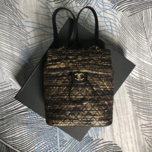 Chanel Tweed &amp; Gold-Tone Metal large Backpack Bag A69964 2019 AQ03441