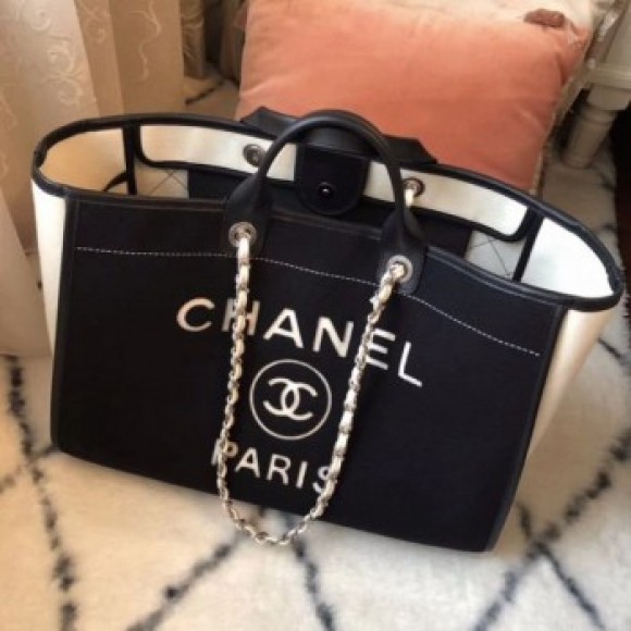 Chanel Deauville Wool Felt Large Shopping Bag A93786 White 2019 Collection AQ01619 Chanel Deauville Wool Felt Large Shopping Bag A93786 White 2019 Collection AQ01619