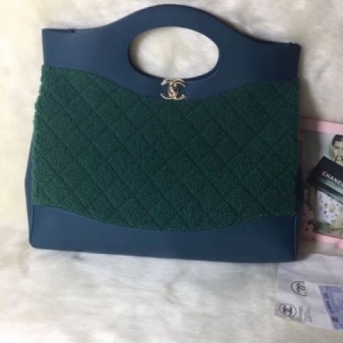 Chanel Shearling Sheepskin 31 Medium Shopping Bag AS1010 Green 2019 Collection AQ02423 Chanel Shearling Sheepskin 31 Medium Shopping Bag AS1010 Green 2019 Collection AQ02423