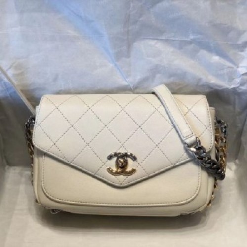 Chanel Quilted Calfskin Flap Bag AS0413 White 2019 Collection AQ01248 Chanel Quilted Calfskin Flap Bag AS0413 White 2019 Collection AQ01248