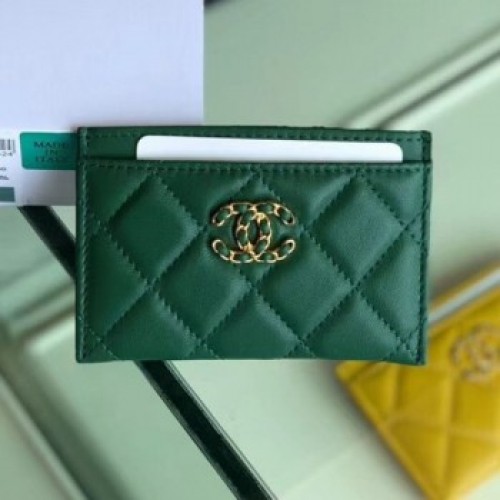 Chanel Quilted Lambskin Chain CC Card Holder AP0731 Green 2019 Collection AQ03863