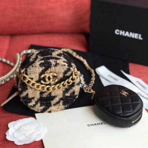 Chanel 19 Houndstooth Tweed Clutch with Chain &amp; Coin Purse AP0986 Beige/Black 2019 Collection AQ03941