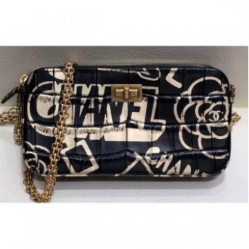 Chanel Reissue 2.55 Crocodile Embossed Printed Leather Clutch With Chain Bag AP0583 Black 2019 AQ04244 Chanel Reissue 2.55 Crocodile Embossed Printed Leather Clutch With Chain Bag AP0583 Black 2019 AQ04244