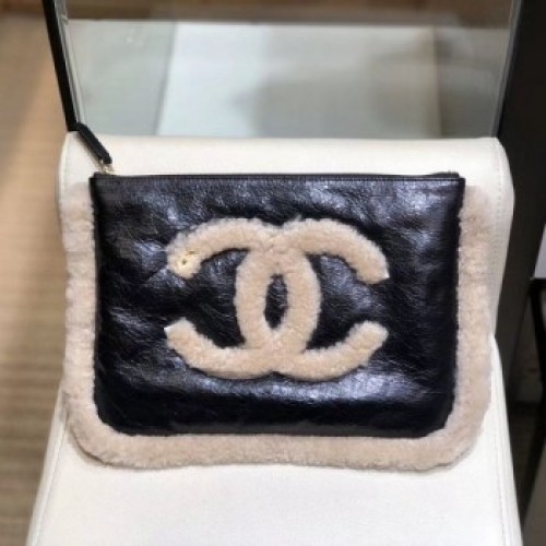 Chanel Shiny Crumpled Sheepskin and Shearling Sheepskin Clutch Beige/Black 2019 Collection AQ04005