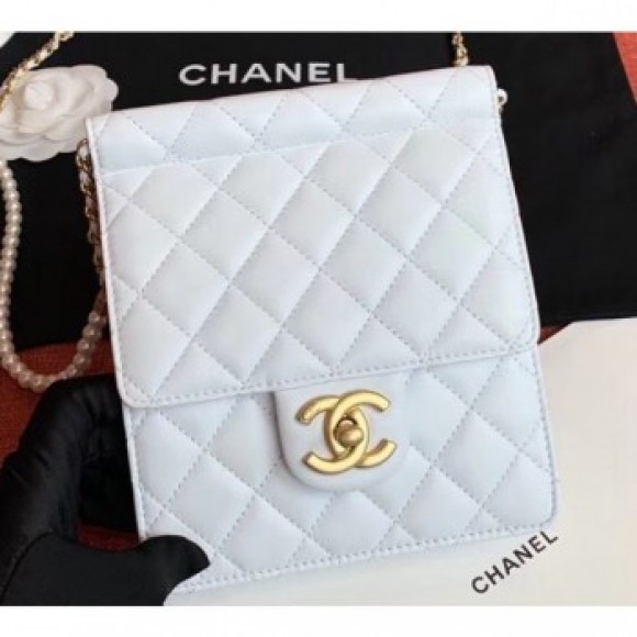 Chanel Lambskin with Pearls Mini Flap Bag AS0580 White 2019 AQ03927 Chanel Lambskin with Pearls Mini Flap Bag AS0580 White 2019 AQ03927