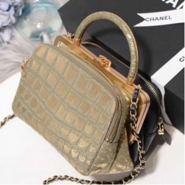 Chanel Crocodile Embossed Calfskin Kiss-Lock Double Handle Bag AS0796 Gold/Black 2019 Collection AQ03033