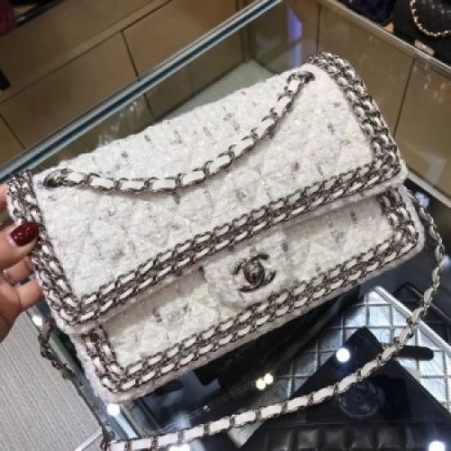 Chanel Tweed Chain Trim Medium Flap Bag White 2019 Collection AQ00924 Chanel Tweed Chain Trim Medium Flap Bag White 2019 Collection AQ00924