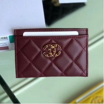 Chanel Quilted Lambskin Chain CC Card Holder AP0731 Burgundy 2019 Collection AQ04145 Chanel Quilted Lambskin Chain CC Card Holder AP0731 Burgundy 2019 Collection AQ04145