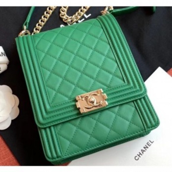 Chanel Boy North/South Small Flap Bag AS0130 Green 2019 AQ02293 Chanel Boy North/South Small Flap Bag AS0130 Green 2019 AQ02293