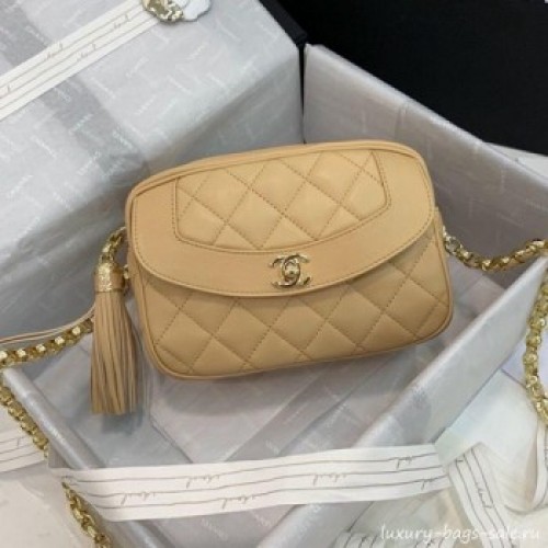 Chanel Lambskin Tassel Camera Case AS0001 Light Beige 2019 Collection AQ03095 Chanel Lambskin Tassel Camera Case AS0001 Light Beige 2019 Collection AQ03095