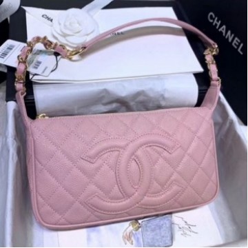 Chanel Grained Leather Hobo Bag B01960 Pink 2020 Collection AQ02723