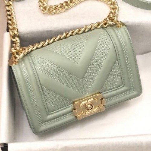 Chanel Calfskin Patchwork Chevron Small Boy Flap Bag A67086 Light Green 2019 Collection AQ01679 Chanel Calfskin Patchwork Chevron Small Boy Flap Bag A67086 Light Green 2019 Collection AQ01679