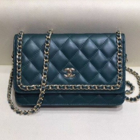 Chanel Quilted Lambskin Chain Trim Wallet on Chain WOC AP0674 Green 2019 Collection AQ03782 Chanel Quilted Lambskin Chain Trim Wallet on Chain WOC AP0674 Green 2019 Collection AQ03782