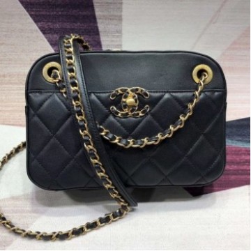 Chanel Quilted Lambskin Chain CC Camera Case AS0971 Black 2019 Collection AQ01403