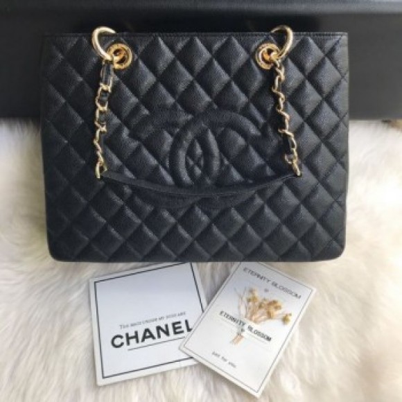 Chanel Grained Calfskin Grand Shopping Tote GST Bag Black/Gold Collection AQ02520 Chanel Grained Calfskin Grand Shopping Tote GST Bag Black/Gold Collection AQ02520