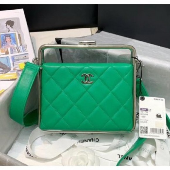 Chanel Lambskin & Silver-Tone Metal Clutch AS1732 Green 2020 Collection AQ03156 Chanel Lambskin & Silver-Tone Metal Clutch AS1732 Green 2020 Collection AQ03156
