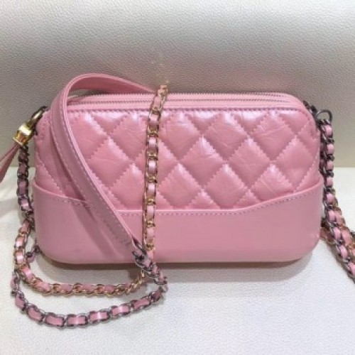 Chanel Pearl Glossy Quilted Vintage Leather Gabrielle Clutch with Chain A94505 Pink 2019 Collection AQ01132