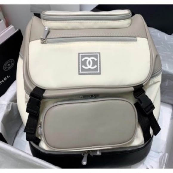 Chanel Vintage Sports Backpack Bag Black/White/Gray 2020 AQ03756 Chanel Vintage Sports Backpack Bag Black/White/Gray 2020 AQ03756