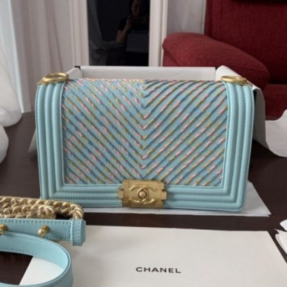 Chanel Boy Chanel Handbag A67086 Blue 2019 Collection AQ03817 Chanel Boy Chanel Handbag A67086 Blue 2019 Collection AQ03817