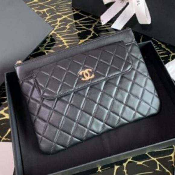 Chanel Quilted Lambskin Flap Case Pouch AP1189 Black 2020 Collection AQ03866 Chanel Quilted Lambskin Flap Case Pouch AP1189 Black 2020 Collection AQ03866