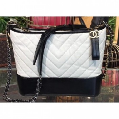 Chanel Chevron Gabrielle Medium Hobo Bag A93824 White/Black 2018 AQ03451