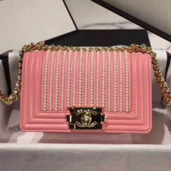 Chanel Pearl Calfskin Small Boy Flap Bag A67085 Pink 2019 Collection AQ03981 Chanel Pearl Calfskin Small Boy Flap Bag A67085 Pink 2019 Collection AQ03981