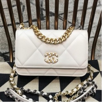 Chanel 19 Quilted Goatskin Wallet on Chain WOC AP0957 White 2019 Collection AQ01316 Chanel 19 Quilted Goatskin Wallet on Chain WOC AP0957 White 2019 Collection AQ01316
