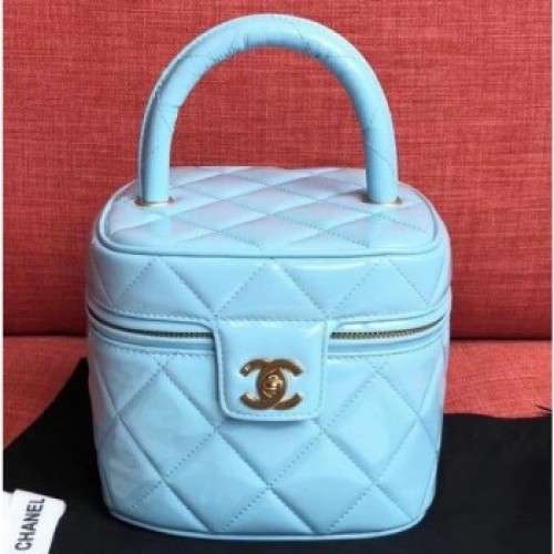 Chanel Vintage Vanity Case Bag Patent Sky Blue 2019 AQ03561