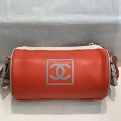 Chanel Vintage Small Roller Shoulder Bag AS6688 Orange 2019 Collection AQ03551 Chanel Vintage Small Roller Shoulder Bag AS6688 Orange 2019 Collection AQ03551