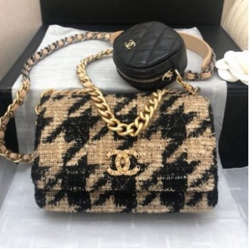 Chanel 19 Houndstooth Tweed Flap Bag and Coin Purse Black/Beige 2019 Collection AQ01587 Chanel 19 Houndstooth Tweed Flap Bag and Coin Purse Black/Beige 2019 Collection AQ01587