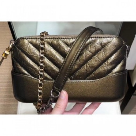 Chanel Glittered Aged Calfskin Gabrielle Clutch With Chain Bag A94505 Chevron Gold 2019 AQ01286 Chanel Glittered Aged Calfskin Gabrielle Clutch With Chain Bag A94505 Chevron Gold 2019 AQ01286
