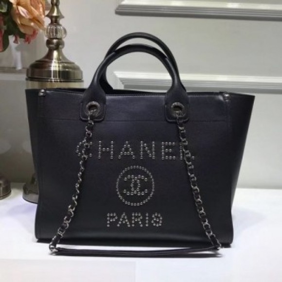 Chanel Deauville Grained Calfskin Medium Shopping Bag A57067 Black/Silver 2019 Collection AQ00845 Chanel Deauville Grained Calfskin Medium Shopping Bag A57067 Black/Silver 2019 Collection AQ00845