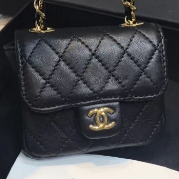 Chanel Quilting Lambskin Super Mini Waist Bag Black 2019 Collection AQ03737 Chanel Quilting Lambskin Super Mini Waist Bag Black 2019 Collection AQ03737