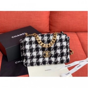 Chanel 19 Tweed Large Flap Bag Black/White AS1161 2019 Collection AQ03704 Chanel 19 Tweed Large Flap Bag Black/White AS1161 2019 Collection AQ03704