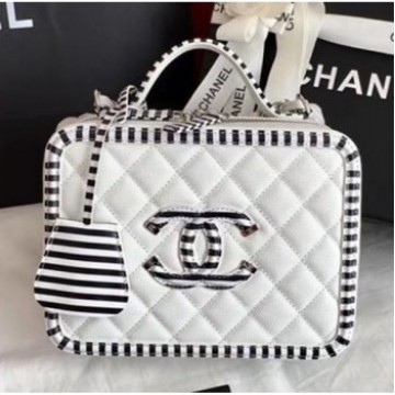 Chanel CC Filigree Grained Vanity Case Bag Striped Pattern A93343 White 2018 AQ01061 Chanel CC Filigree Grained Vanity Case Bag Striped Pattern A93343 White 2018 AQ01061