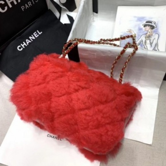 Chanel Shearling Lambskin Medium Flap Bag AS1063 Red 2019 Collection AQ00967 Chanel Shearling Lambskin Medium Flap Bag AS1063 Red 2019 Collection AQ00967