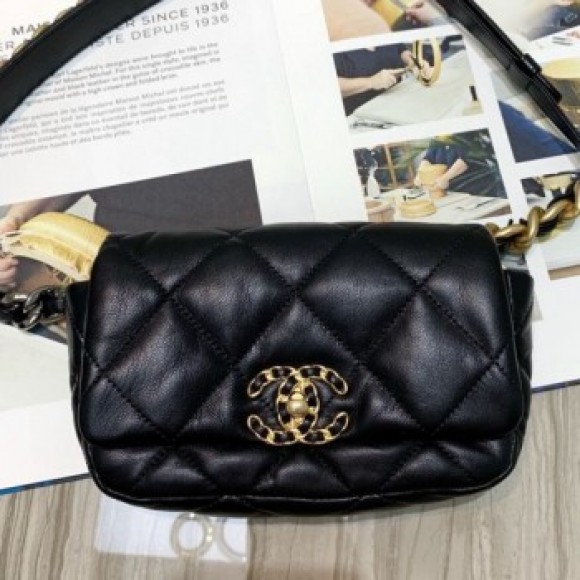 Chanel Quilted Leather 19 Belt Bag/Waist Bag Black 2019 Collection AQ04019 Chanel Quilted Leather 19 Belt Bag/Waist Bag Black 2019 Collection AQ04019