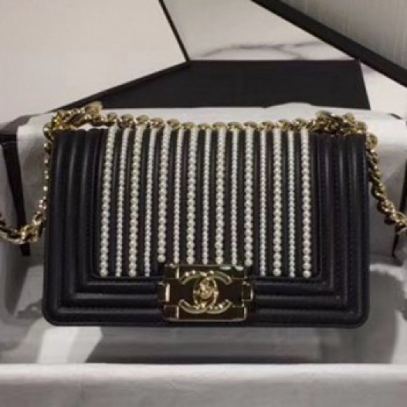 Chanel Pearl Calfskin Small Boy Flap Bag A67085 Black 2019 Collection AQ04254 Chanel Pearl Calfskin Small Boy Flap Bag A67085 Black 2019 Collection AQ04254