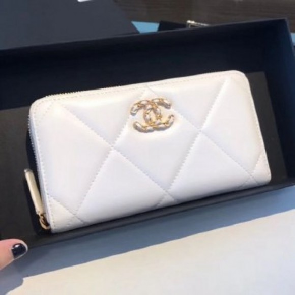 Chanel 19 Goatskin Long Zipped Wallet AP1063 White 2019 Collection AQ02268 Chanel 19 Goatskin Long Zipped Wallet AP1063 White 2019 Collection AQ02268