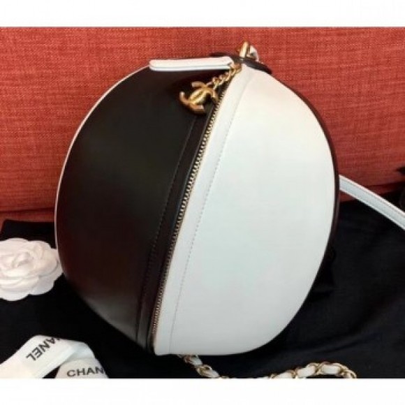 Chanel Beach Ball Bag AS0512 White/Black 2019 AQ00610 Chanel Beach Ball Bag AS0512 White/Black 2019 AQ00610