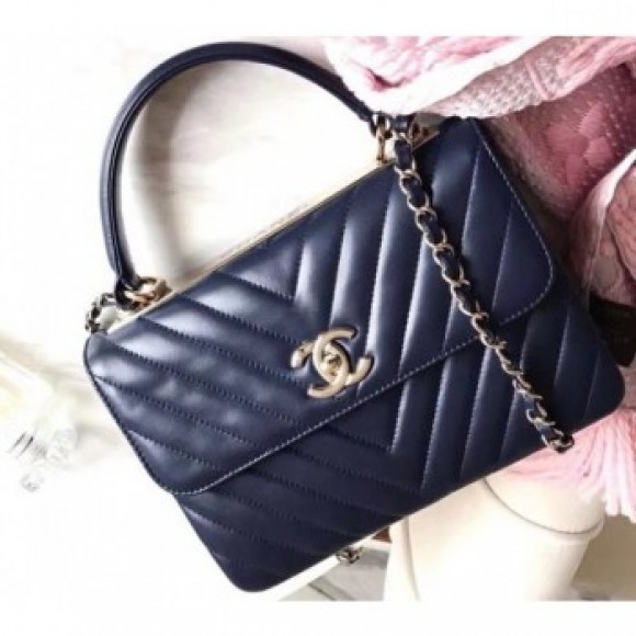 Chanel Chevron Trendy CC Small Flap Handle Bag A92236 Navy Blue 2018 AQ03608 Chanel Chevron Trendy CC Small Flap Handle Bag A92236 Navy Blue 2018 AQ03608
