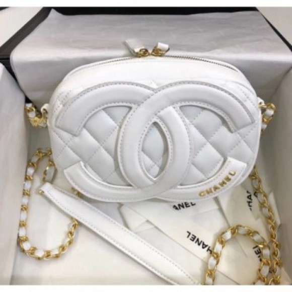 Chanel Lambskin Camera Case Clutch Bag With Big CC Logo AS1757 White 2020 Collection AQ01452 Chanel Lambskin Camera Case Clutch Bag With Big CC Logo AS1757 White 2020 Collection AQ01452