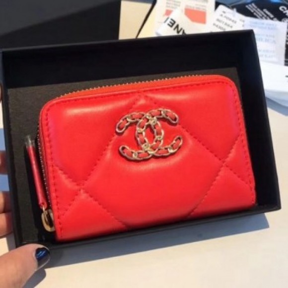 Chanel 19 Goatskin Zipped Coin Purse AP0949 Orange Red 2019 Collection AQ02985 Chanel 19 Goatskin Zipped Coin Purse AP0949 Orange Red 2019 Collection AQ02985