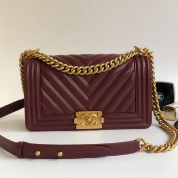 Chanel Grained Chevron Calfskin Medium Boy Flap Bag Burgundy 2020 Collection AQ03665 Chanel Grained Chevron Calfskin Medium Boy Flap Bag Burgundy 2020 Collection AQ03665