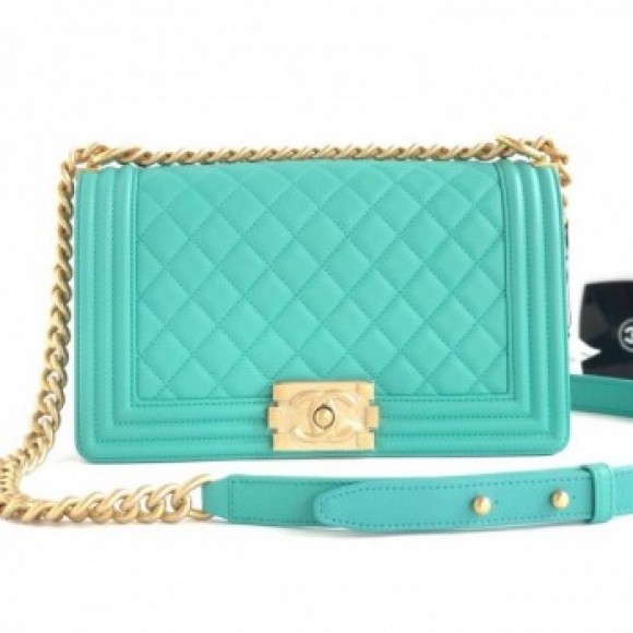 Chanel Quilted Calfskin Medium Boy Flap Bag A67086 Green 2019 Collection AQ02112 Chanel Quilted Calfskin Medium Boy Flap Bag A67086 Green 2019 Collection AQ02112