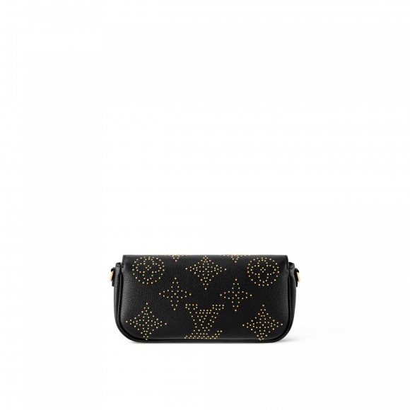 l**is V*t*n m82653 wallet on chain lily black