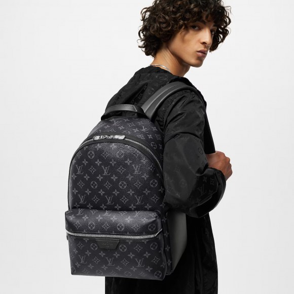 l**is V*t*n m22558 discovery backpack pm