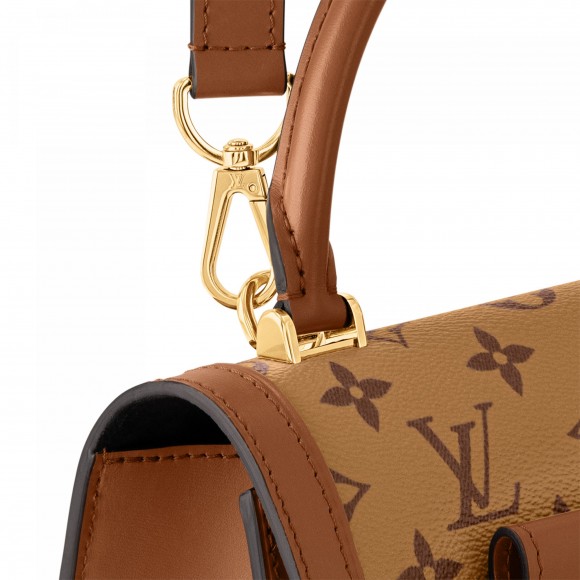 l**is V*t*n m46751 dauphine capitale monogram